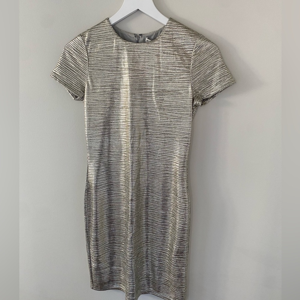 Alice + Olivia NWT Delora Silver Foil Dress - Picture 2 of 12
